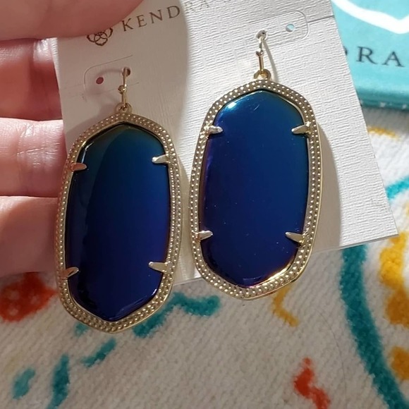 Kendra Scott Danielle reversible iridescent & black New!!!! Rare HTF - Picture 7 of 9